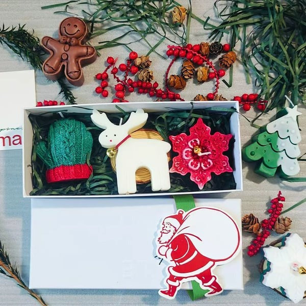 🕯️Cute Festive Scented Candles | Handmade Christmas Gift Set - Aromatherapy & Perfect Holiday Decor(Add 6, Get 1 Free)
